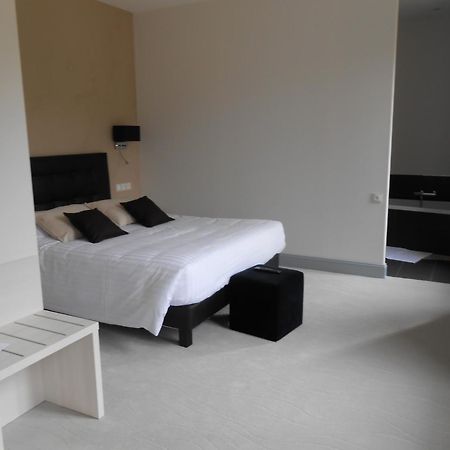 Logis- Hotel Spa Restaurant L'Epicurial Saint-Pey-de-Castets Habitación foto