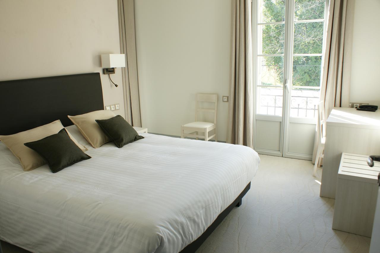 Logis- Hotel Spa Restaurant L'Epicurial Saint-Pey-de-Castets Habitación foto