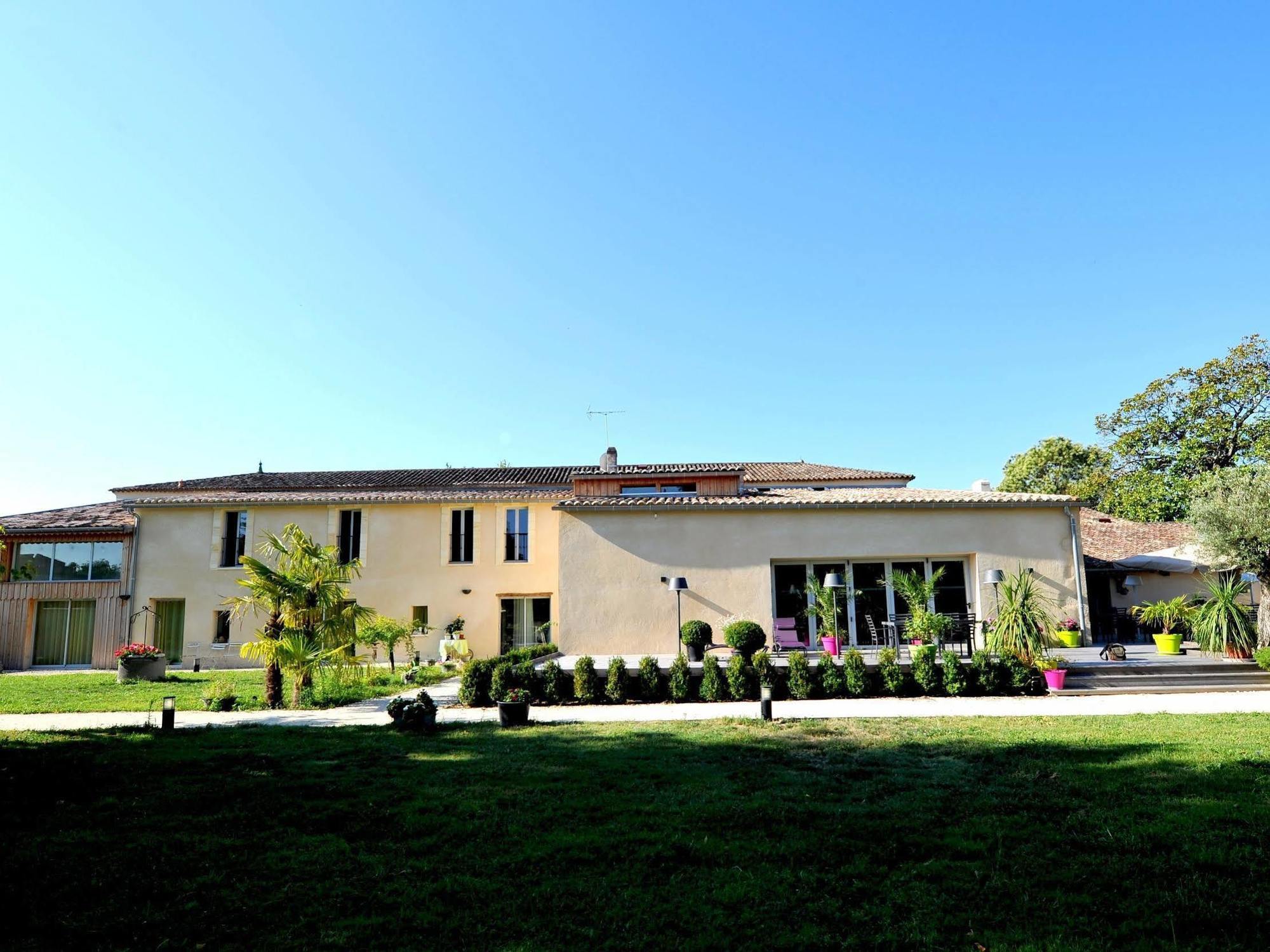Logis- Hotel Spa Restaurant L'Epicurial Saint-Pey-de-Castets Exterior foto